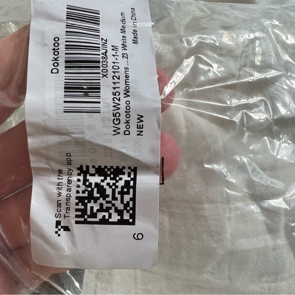 Ladies white size M Dokotoo light weight ruffle top. - Picture 12 of 13